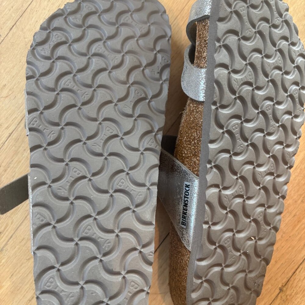 Birkenstock Mayari in a Washed Metallic Silver color - Picture 5 of 6